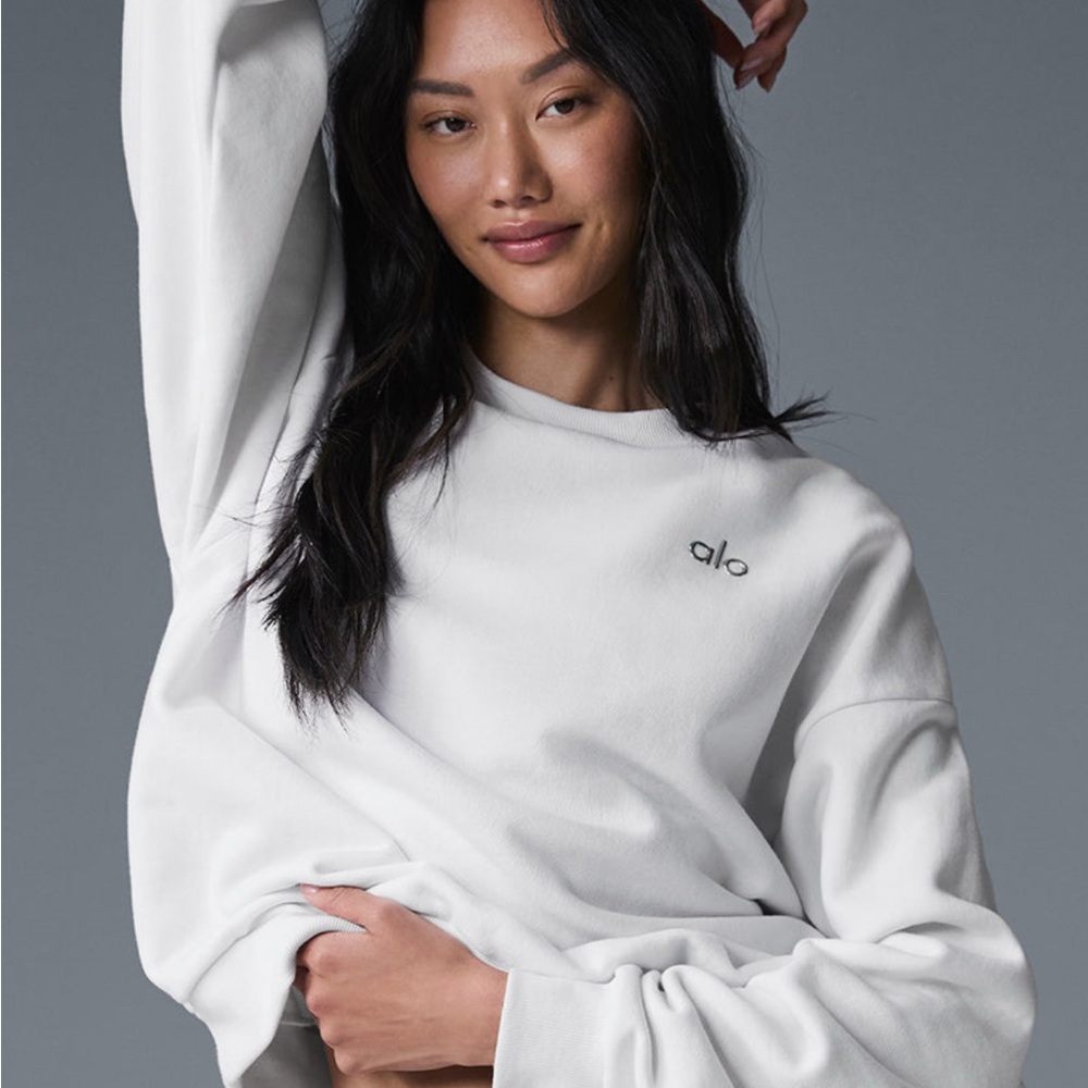 ALO Yoga Women's Classic White crew